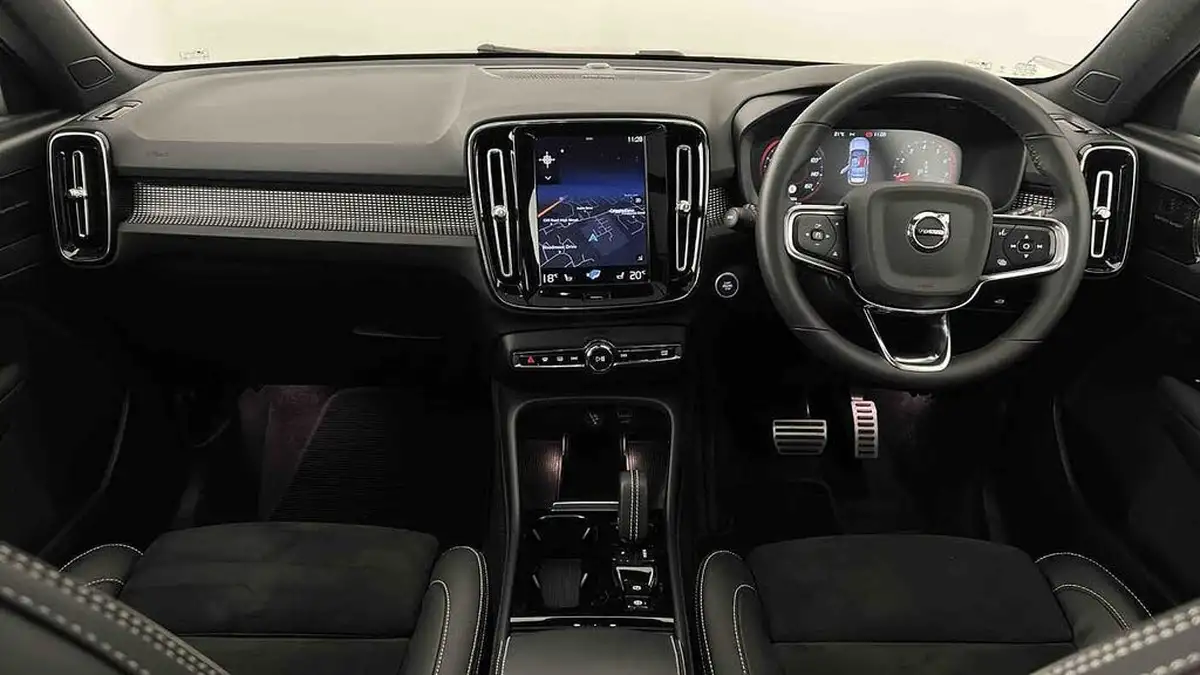 2022-volvo-xc40-15-t3-r-design-auto-big-10