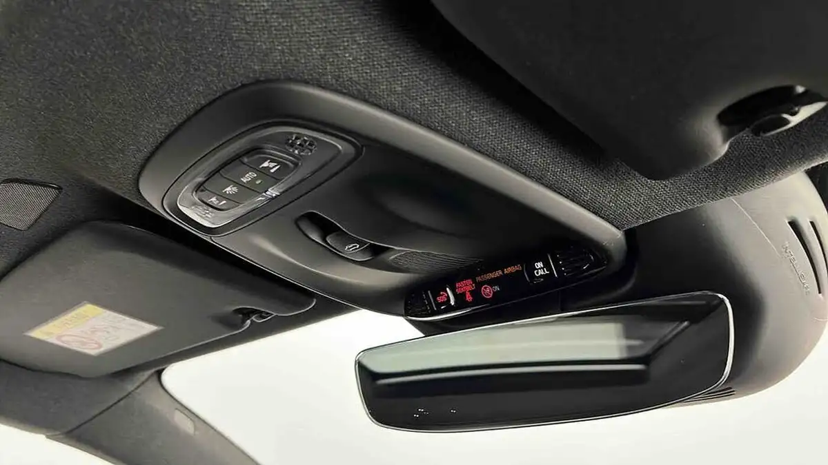 2022-volvo-xc40-15-t3-r-design-auto-big-34