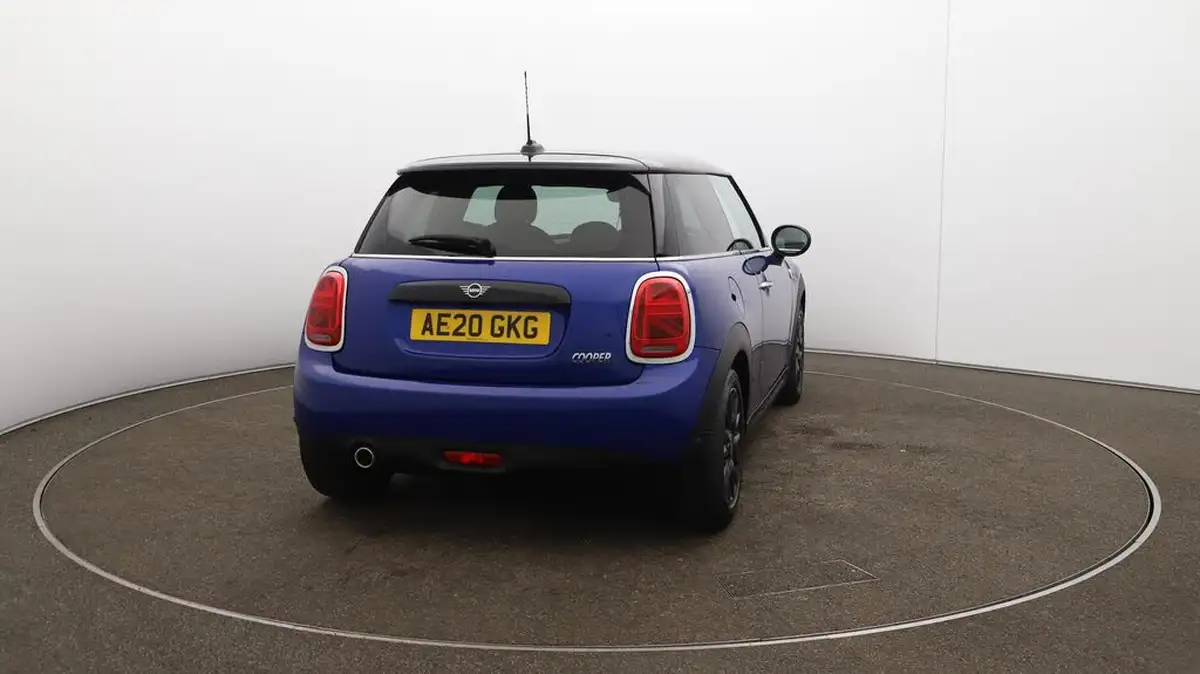 2020-mini-cooper-15-cooper-classic-nav-hatchback-3d-big-56