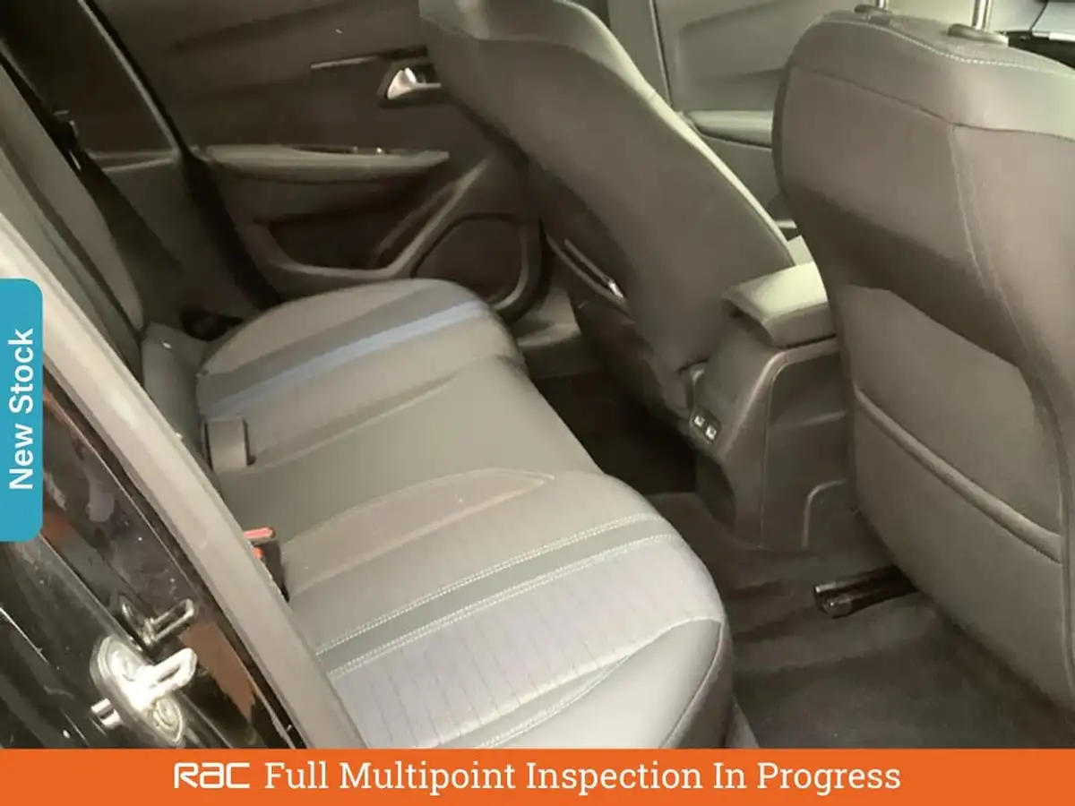 2022-peugeot-208-e-allure-premium-big-5