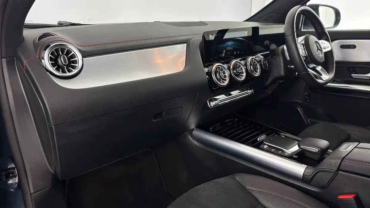 2022-mercedes-benz-eqa-e-eqa-300-amg-line-big-9