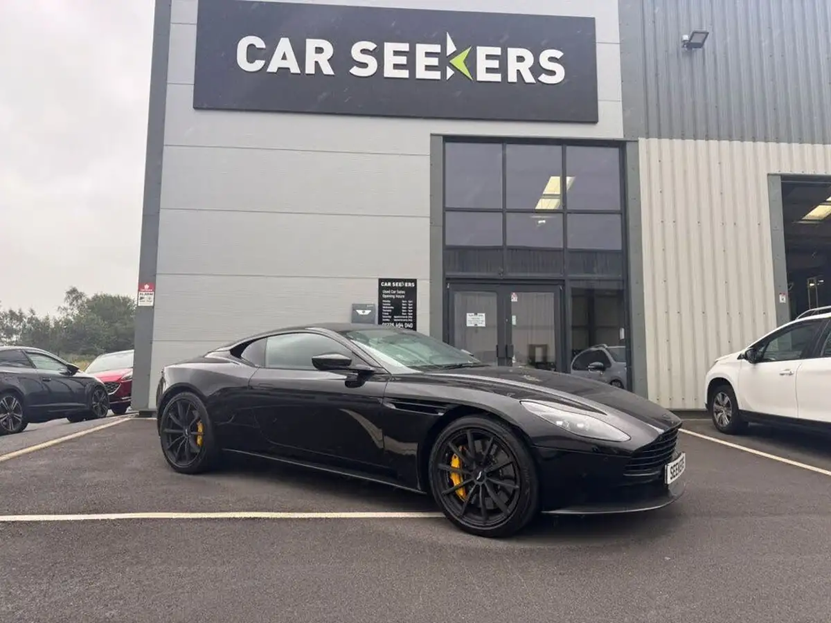 2022-aston-martin-db11-40-v8-528bhp-ss-big-0