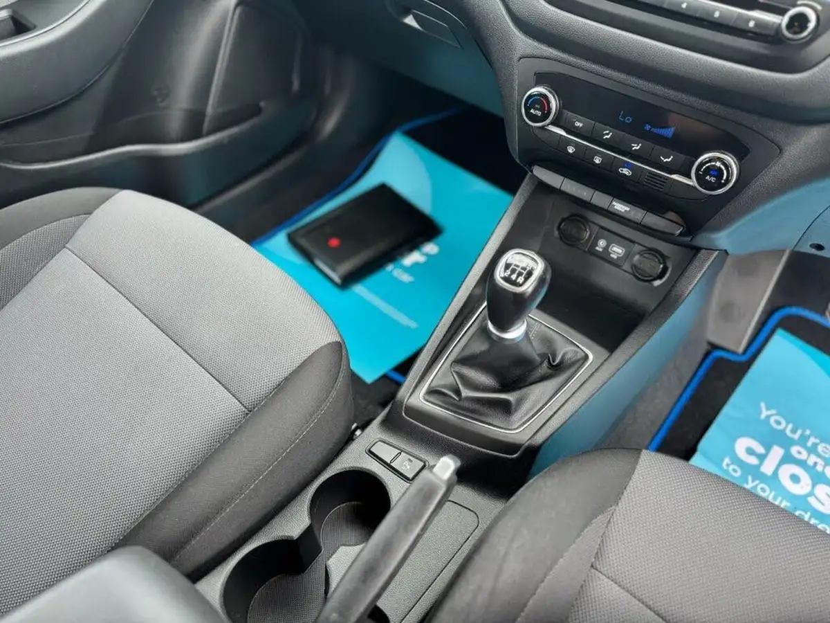 2016-hyundai-i20-12-sport-big-21