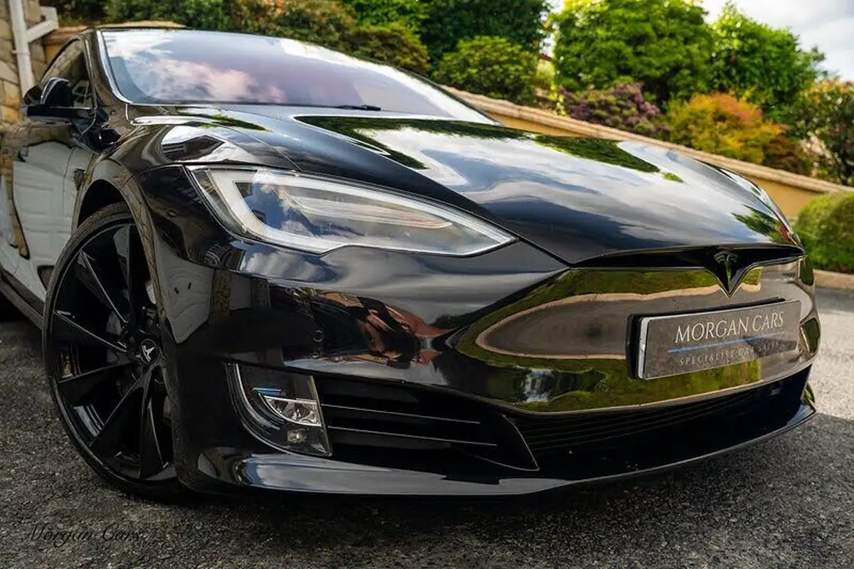 2017-tesla-model-s-e-90d-311kw-big-20