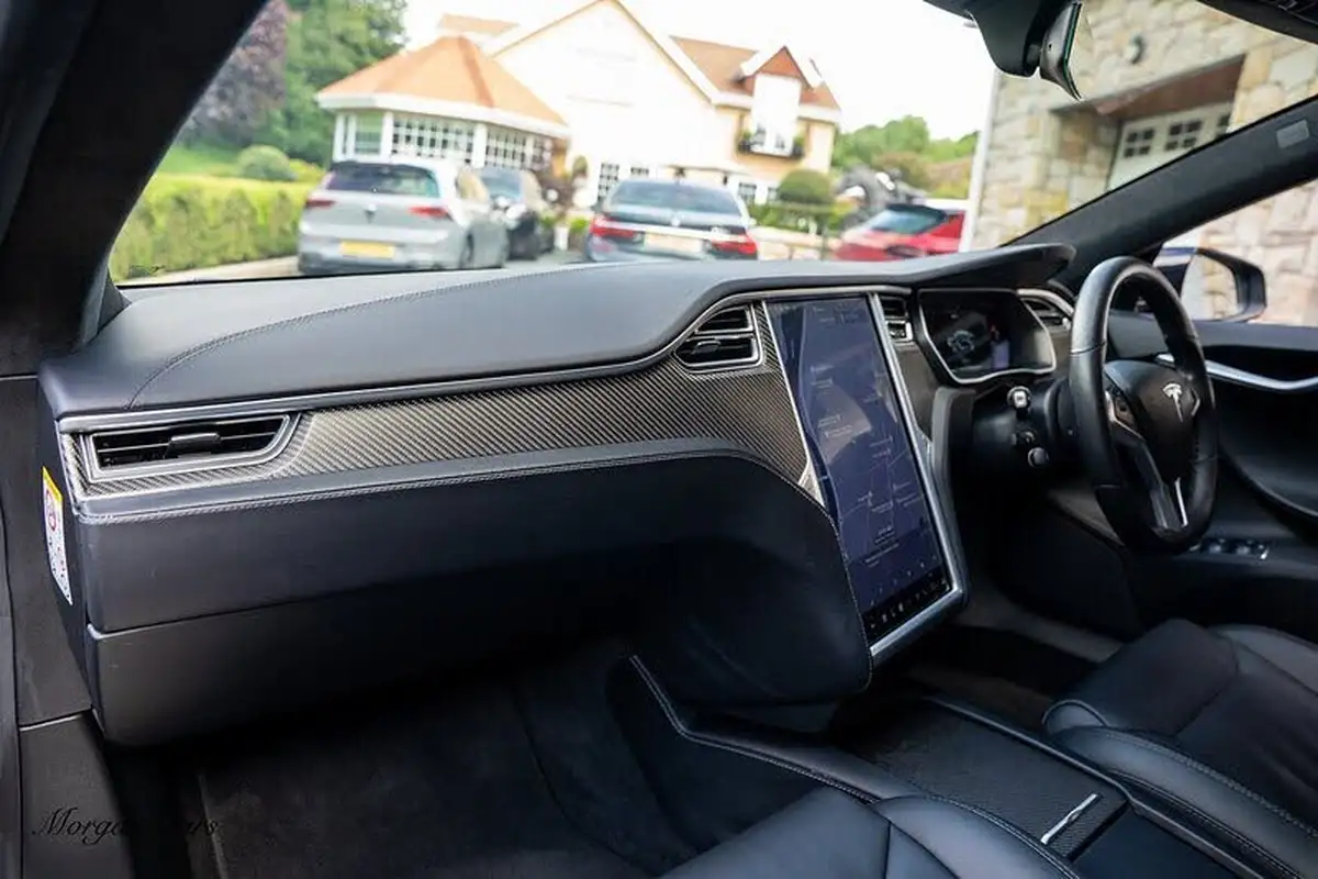 2017-tesla-model-s-e-90d-311kw-big-44