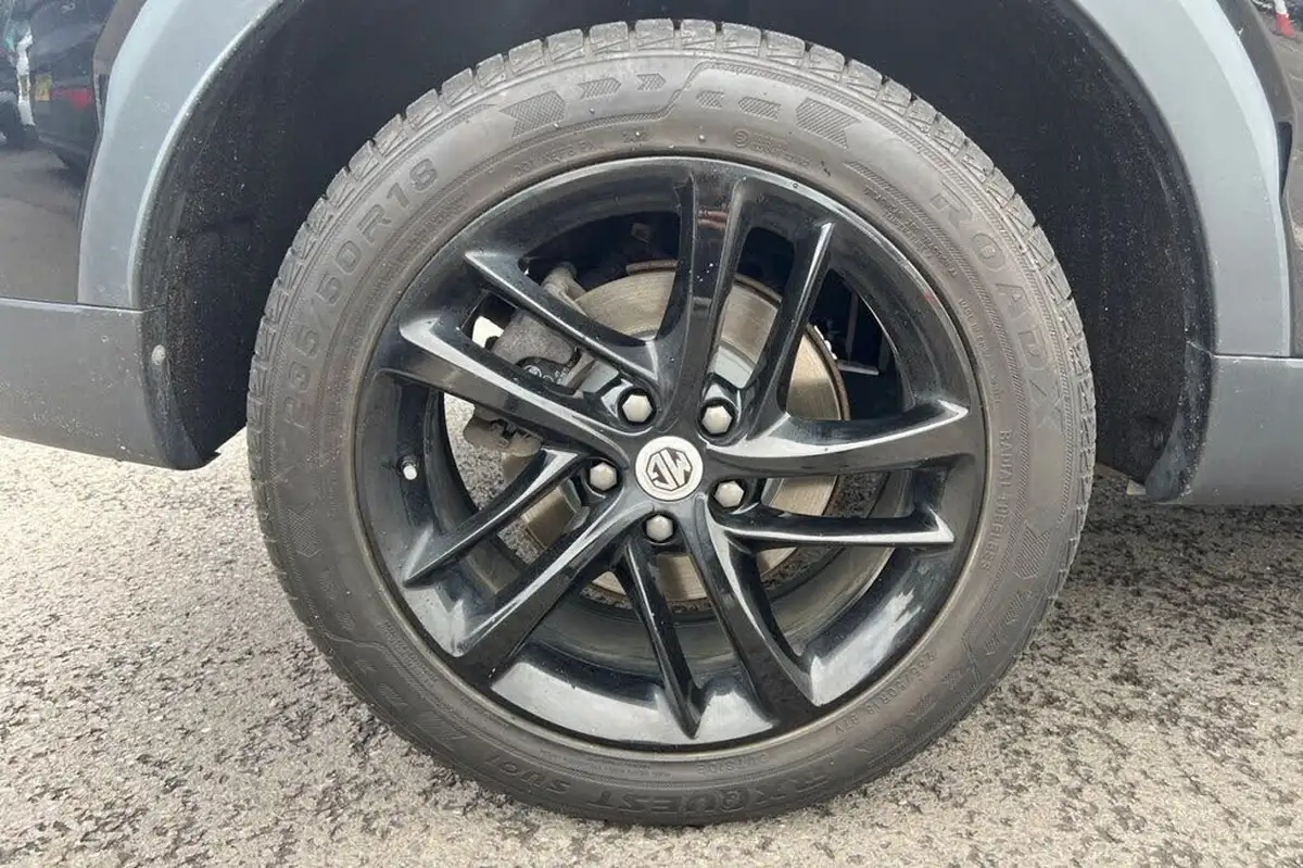 2022-mg-hs-15t-gdi-exclusive-258ps-plug-in-hybrid-auto-big-47