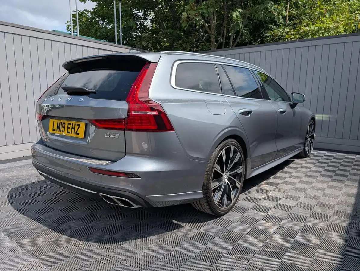 2019-volvo-v60-20td-d4-inscription-geartronic-big-58