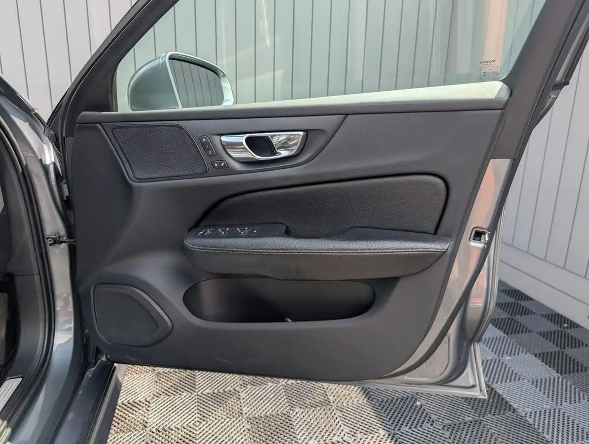 2019-volvo-v60-20td-d4-inscription-geartronic-big-34