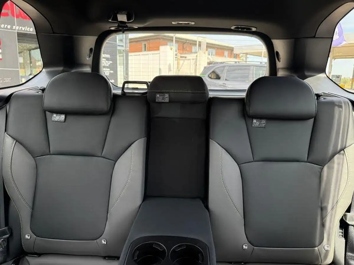 2025-subaru-forester-20-e-boxer-field-big-31