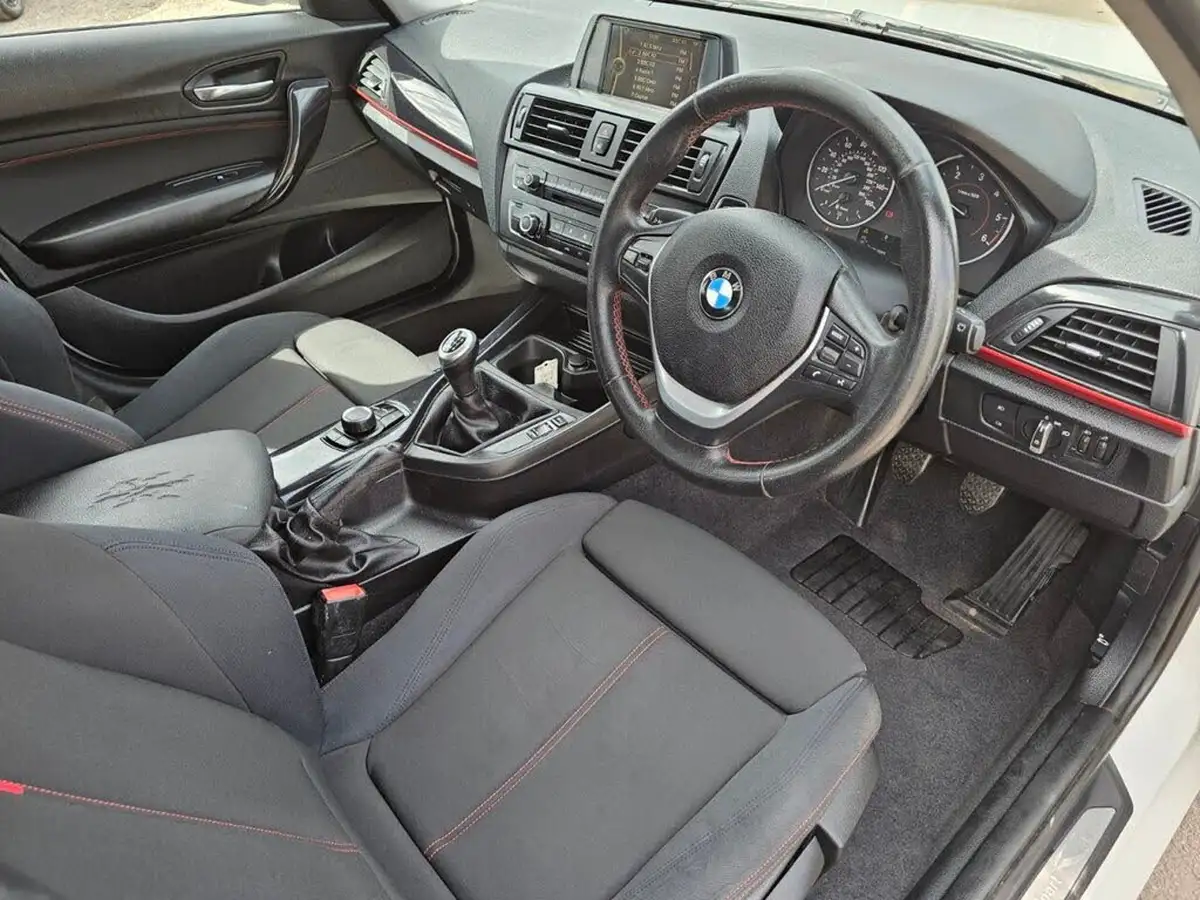 2012-bmw-1-series-20td-116d-sport-hatchback-5d-big-31