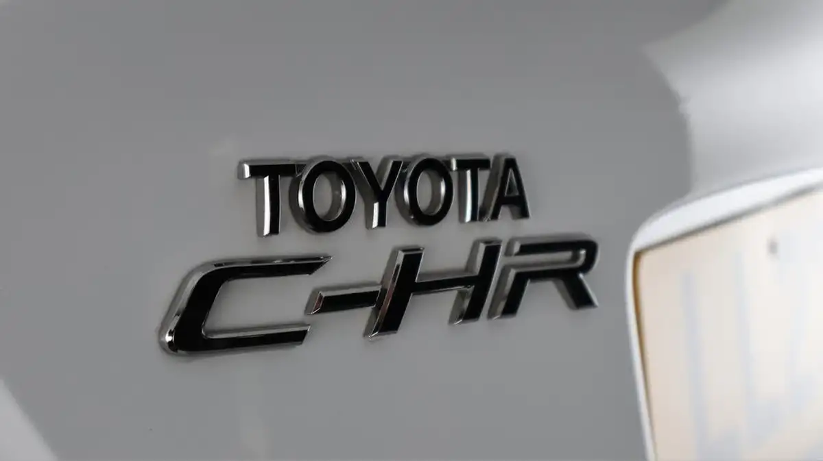2023-toyota-c-hr-18-vvt-i-icon-120bhp-big-19