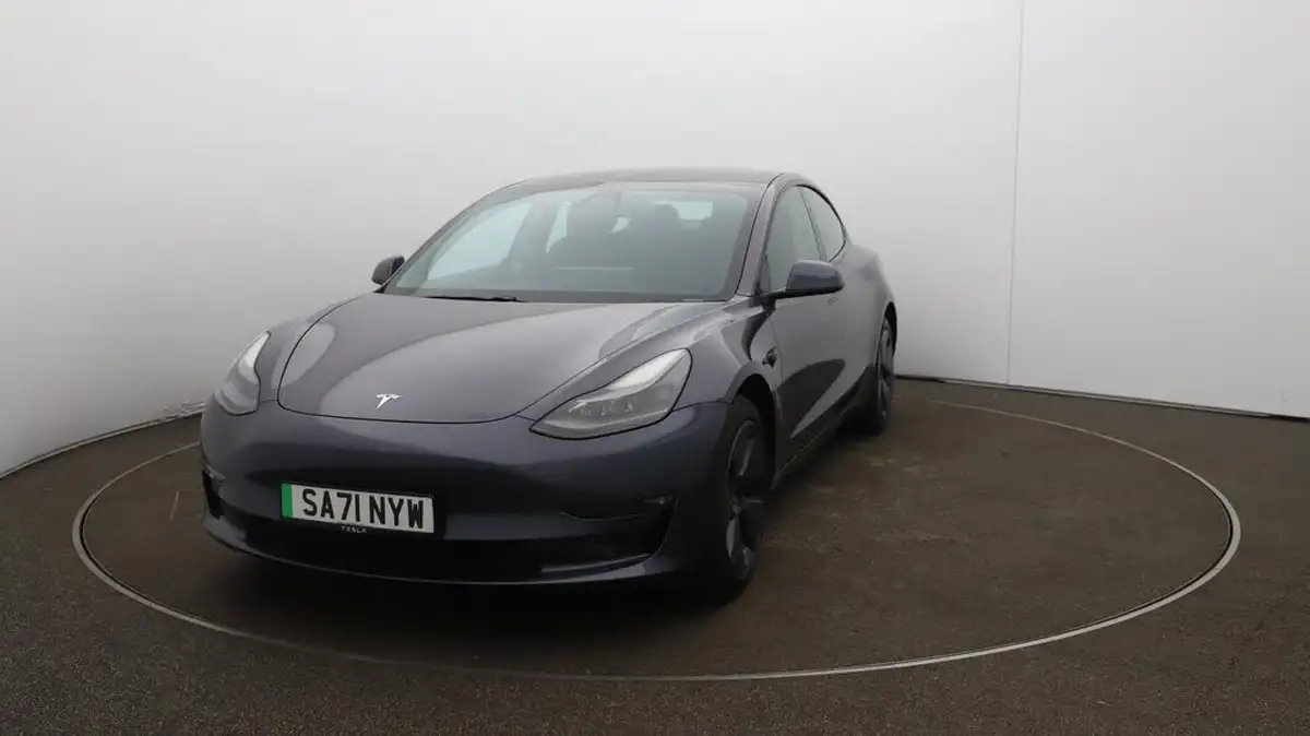 2021-tesla-model-3-e-long-range-awd-big-37