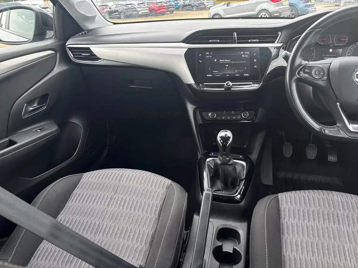 2020-vauxhall-corsa-12i-se-big-19