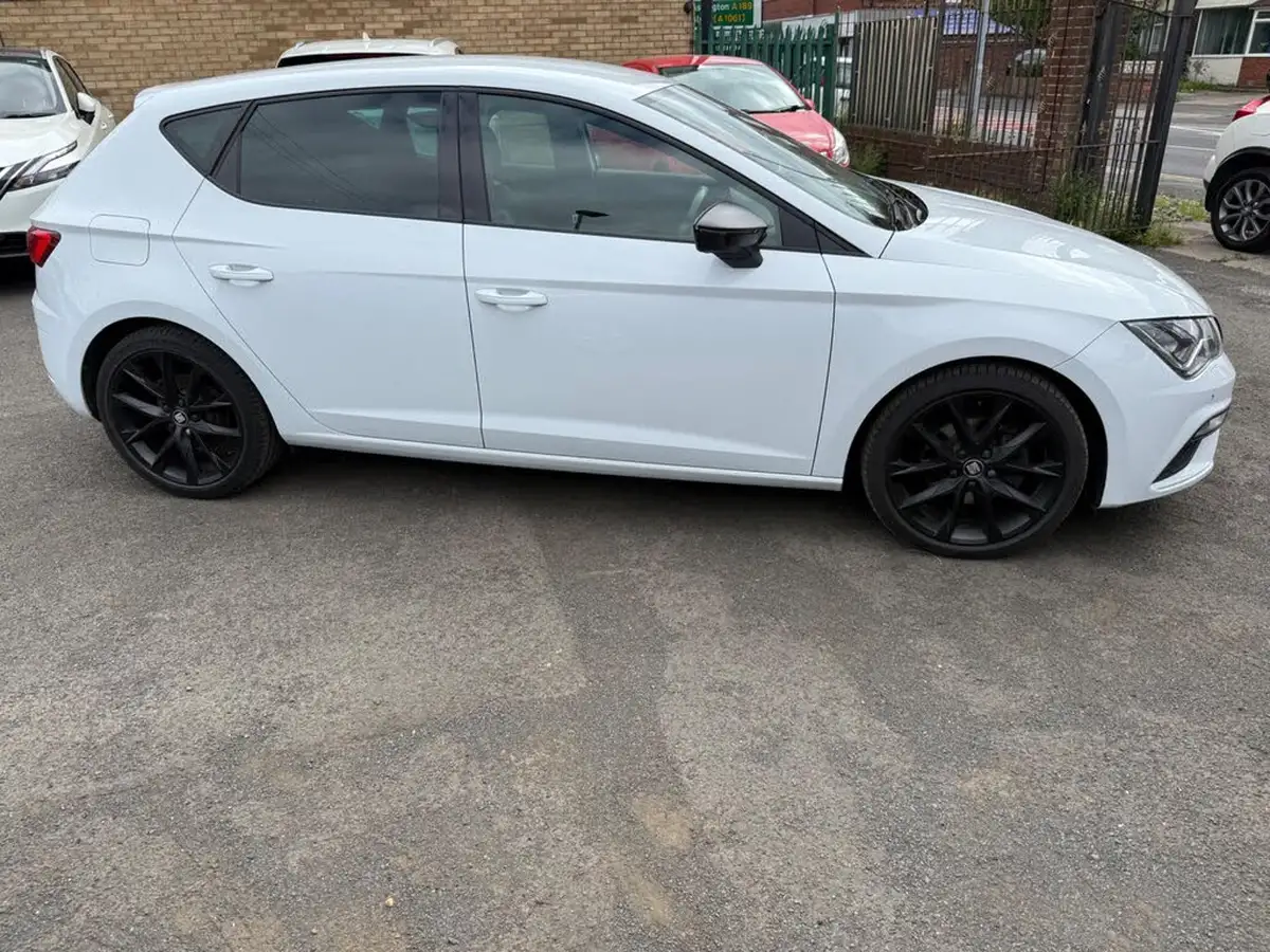 2019-seat-leon-15-tsi-evo-fr-black-edition-150ps-hatchback-dsg-big-21