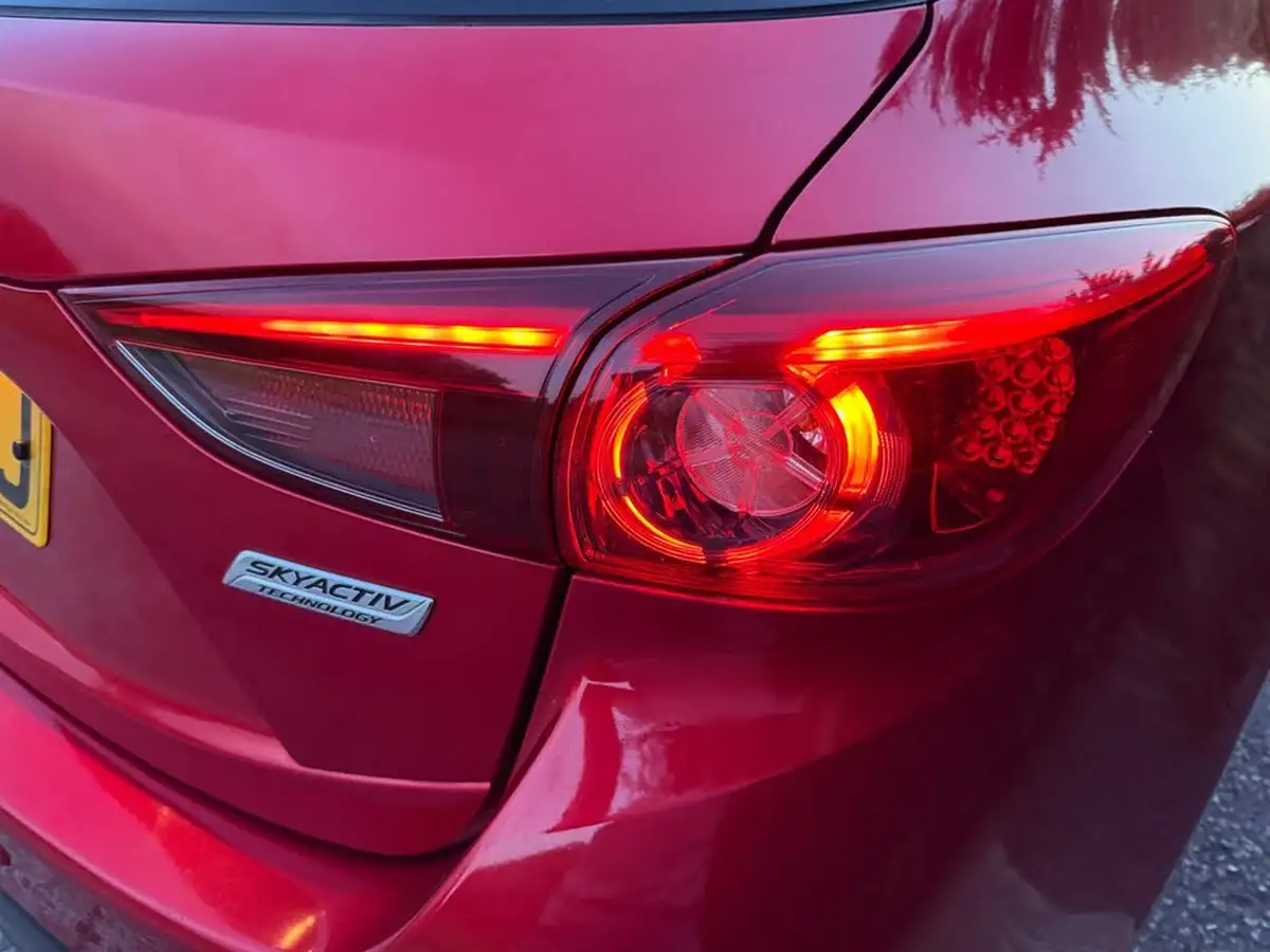 2014-mazda-mazda3-22td-sport-nav-hatchback-5d-big-37