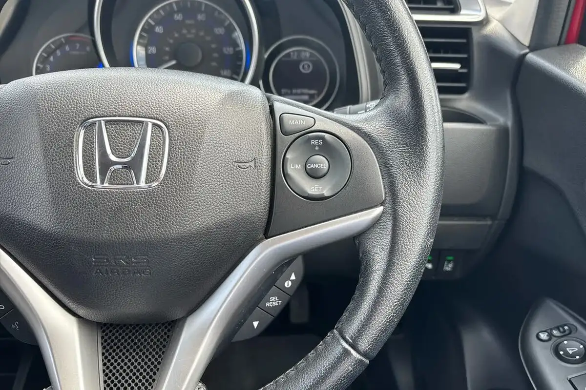 2018-honda-jazz-13-i-vtec-ex-big-14