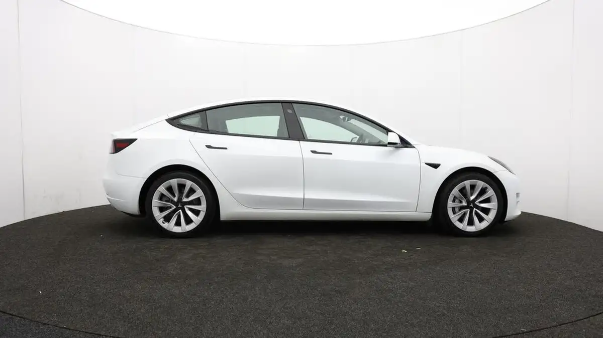 2021-tesla-model-3-e-long-range-4x4-big-42