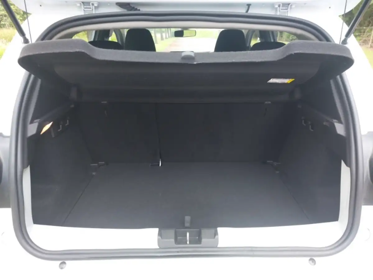 2022-dacia-sandero-stepway-10-tce-prestige-90bhp-big-7