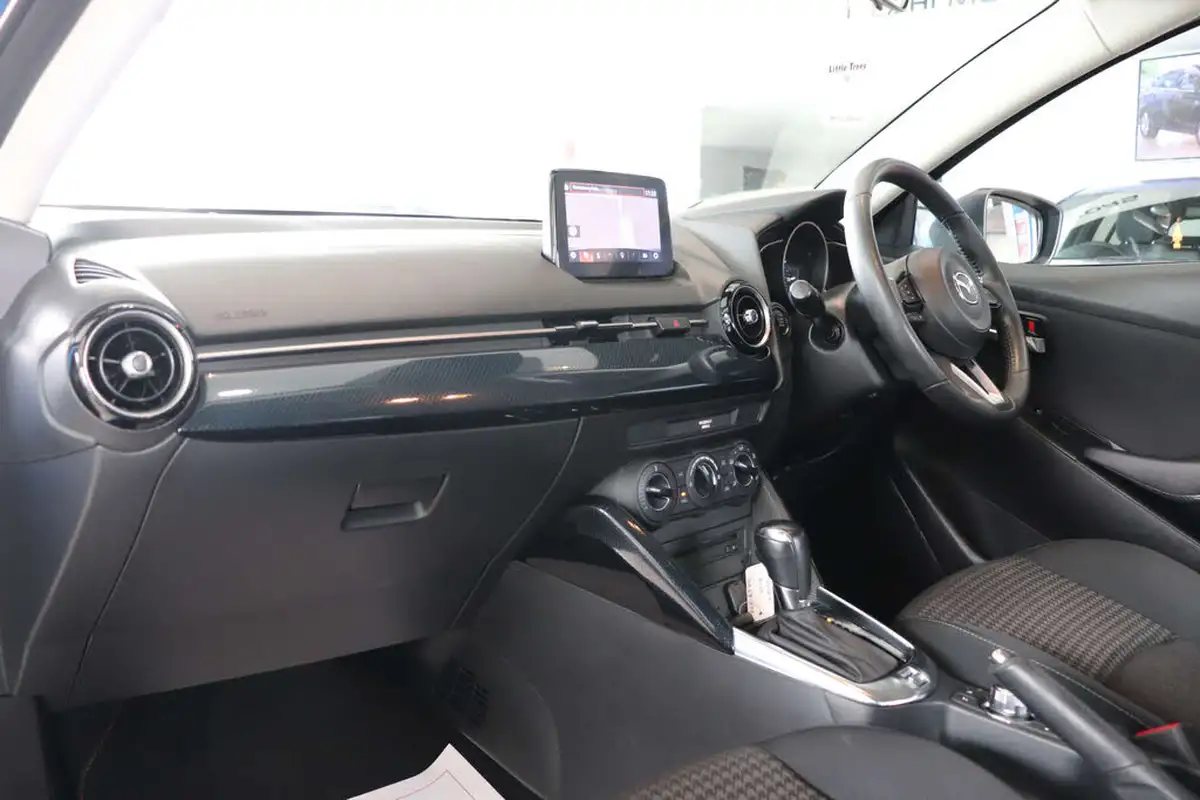 2018-mazda-mazda2-15-se-l-nav-auto-big-34