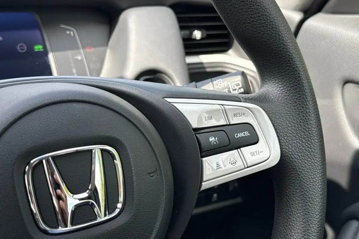2021-honda-jazz-15-i-mmd-sr-109ps-big-14
