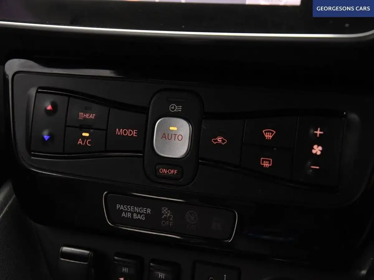 2022-nissan-leaf-e-e-n-connecta-big-25