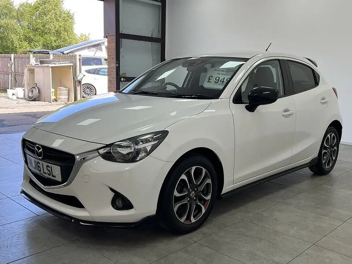 2016-mazda-mazda2-15-sport-black-big-6