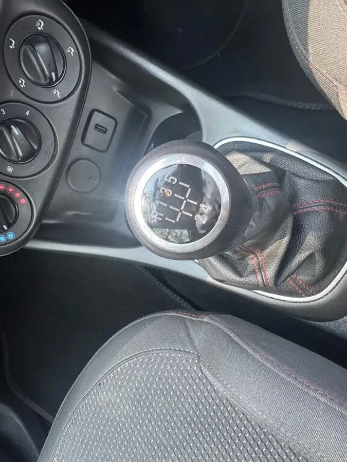 2018-vauxhall-corsa-14i-sport-75ps-3d-big-19