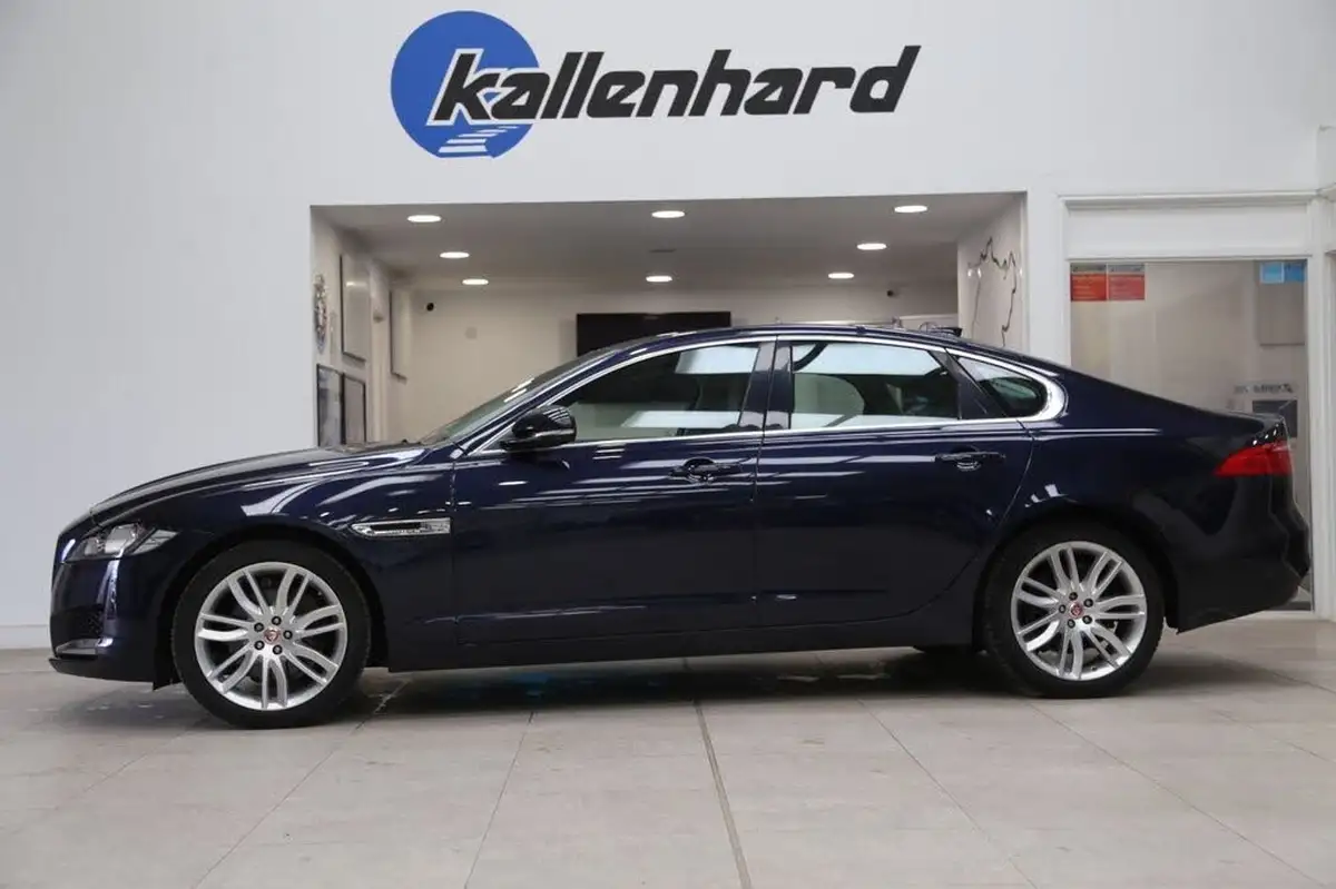 2017-jaguar-xf-20i-portfolio-200ps-saloon-4d-1999cc-big-1