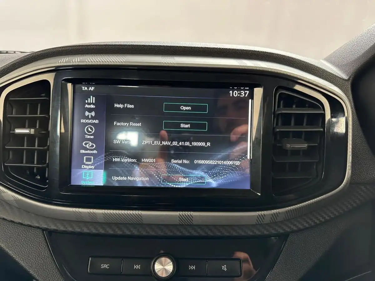 2023-mg-mg3-15-vti-tech-exclusive-nav-big-46