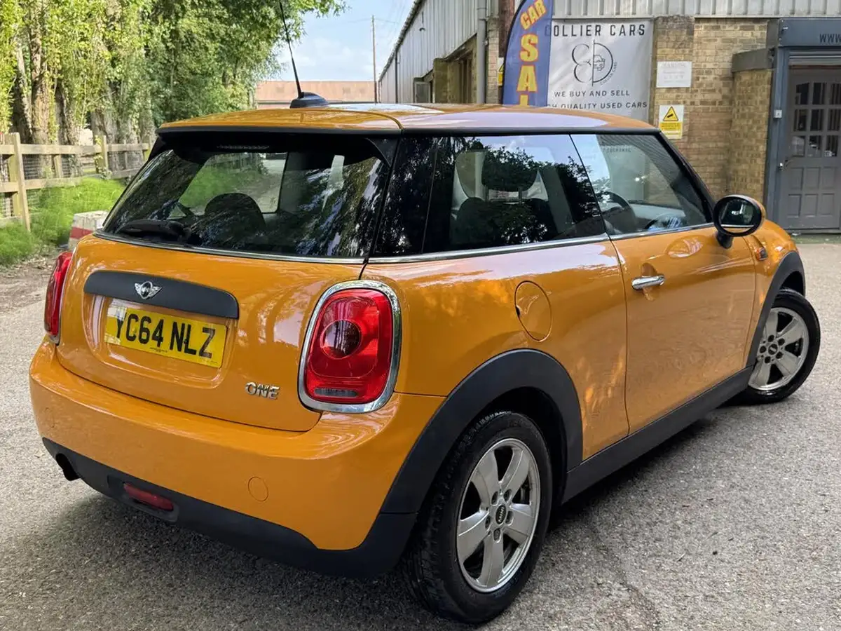 2014-mini-cooper-12-one-media-xlss-3d-big-17