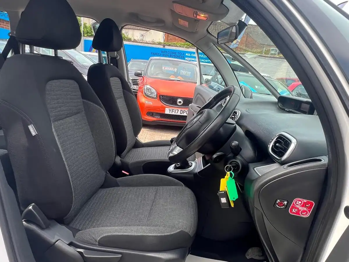 2016-citroen-c3-picasso-16bluehdi-edition-big-30
