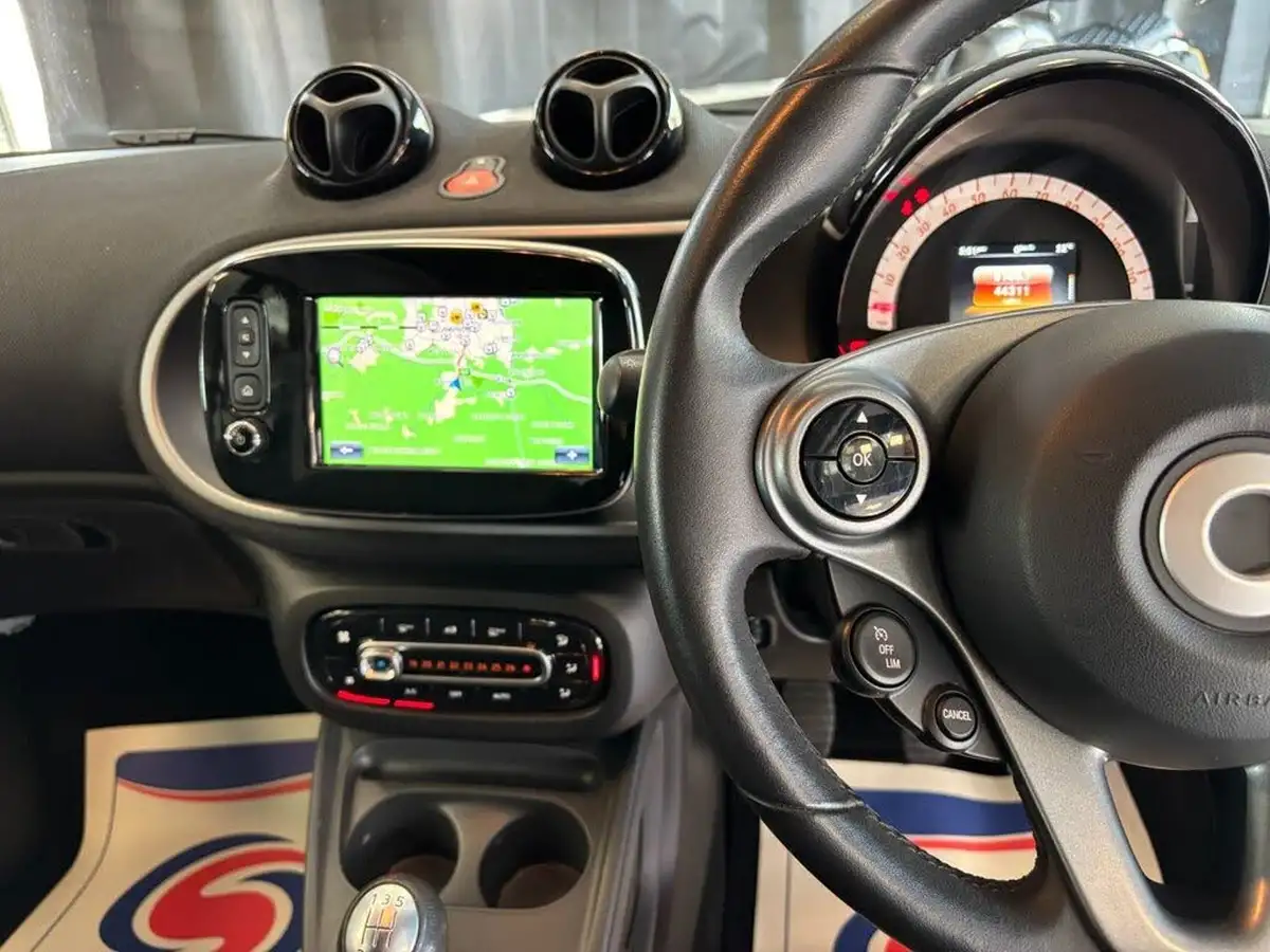 2016-smart-fortwo-09-prime-premiumss-coupe-big-23