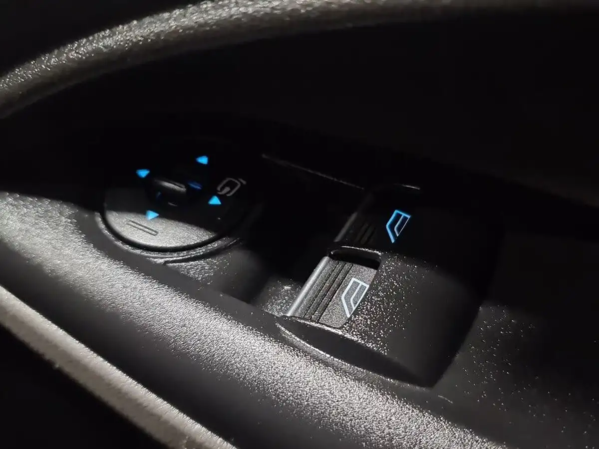 2020-ford-transit-connect-15-ecoblue-l1-200-limited-big-33