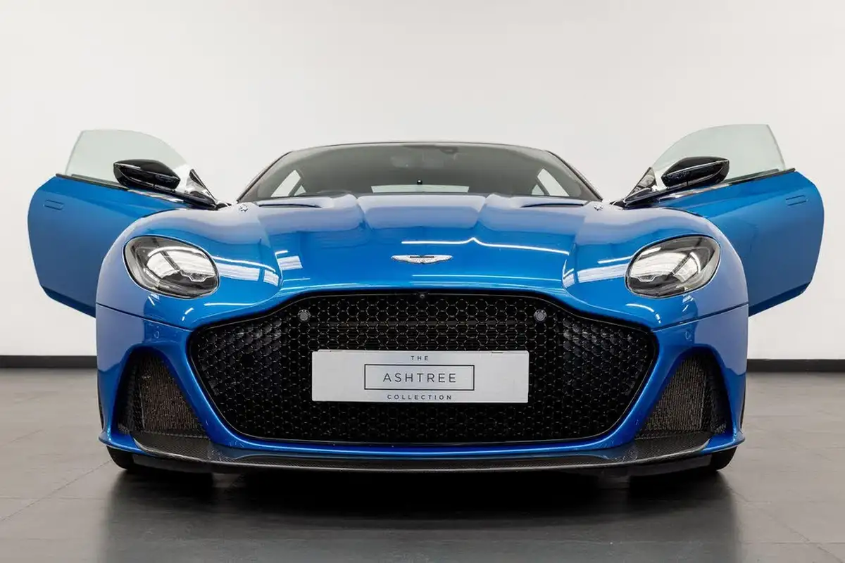 2019-aston-martin-dbs-52-v12-superleggera-big-8