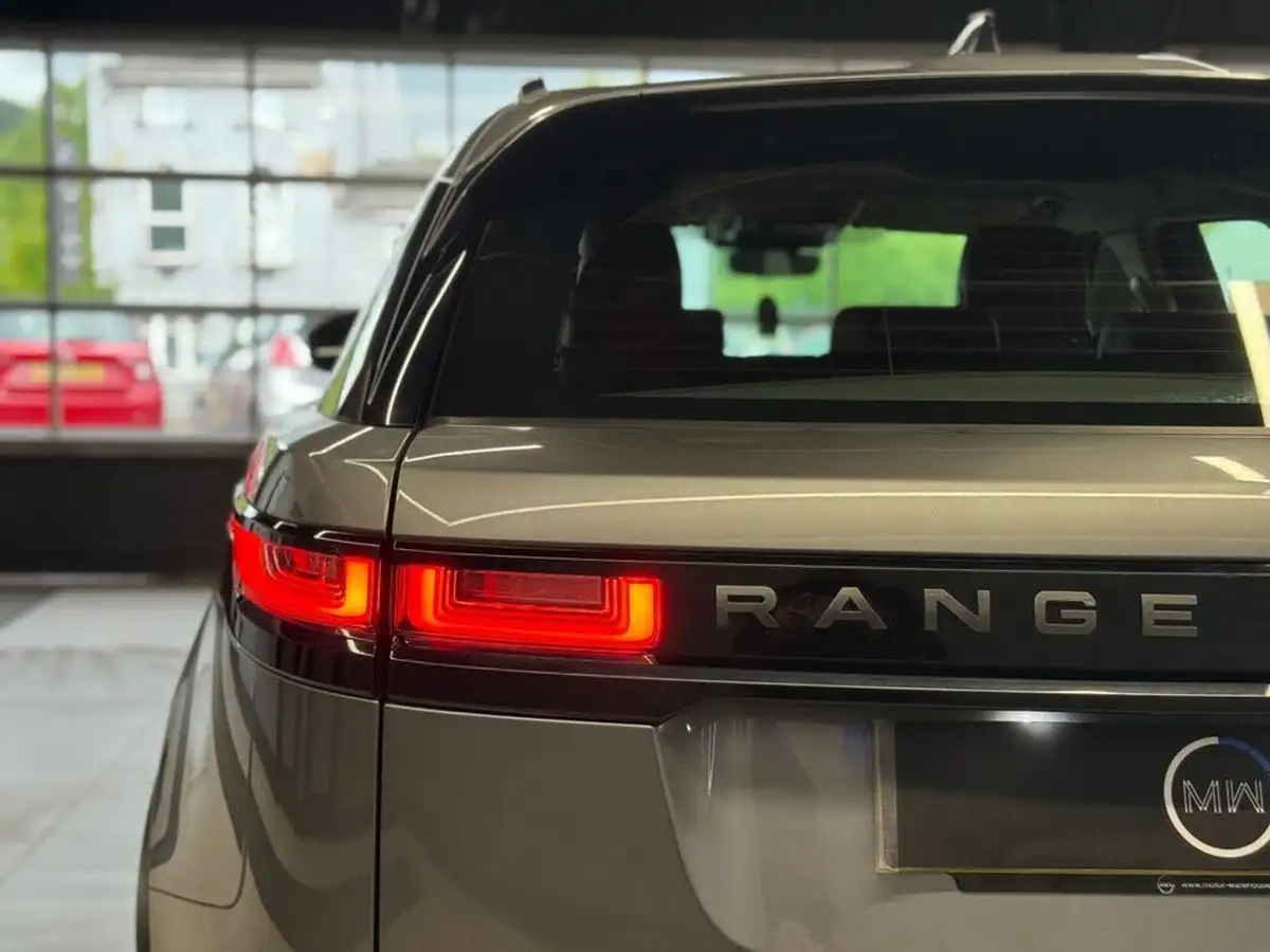 2022-land-rover-range-rover-velar-20-d200-r-dynamic-se-big-15