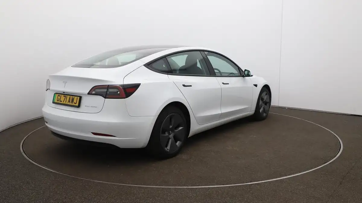 2021-tesla-model-3-e-long-range-awd-big-53