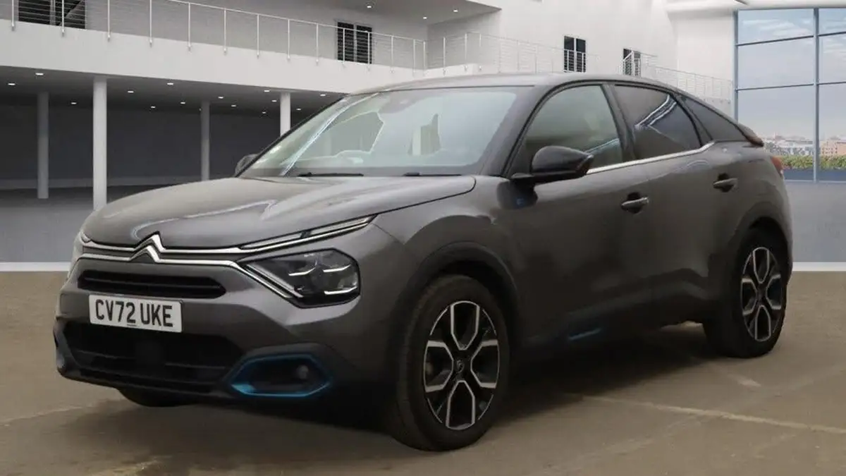 2022-citroen-c4-e-shine-plus-big-5