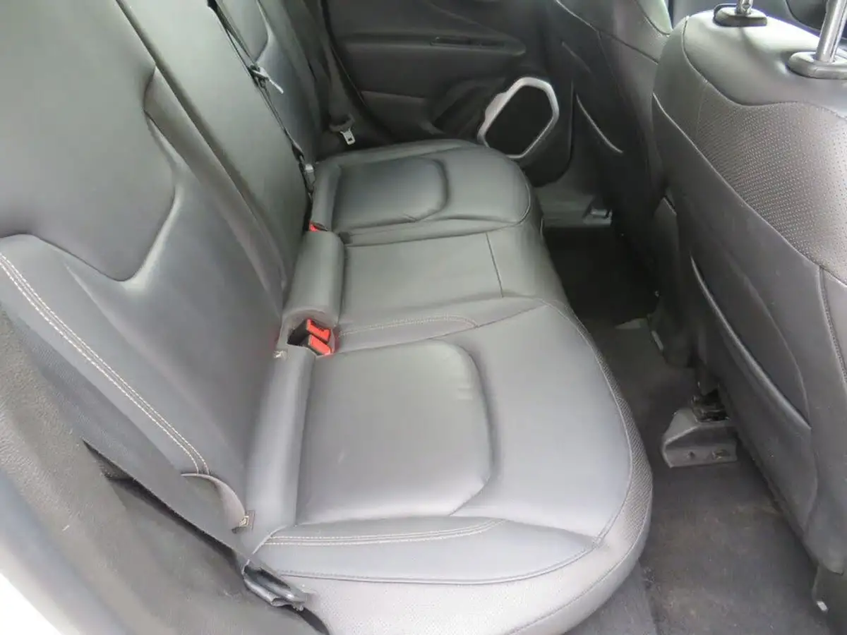2016-jeep-renegade-16-multijet-ii-limited-ss-big-14