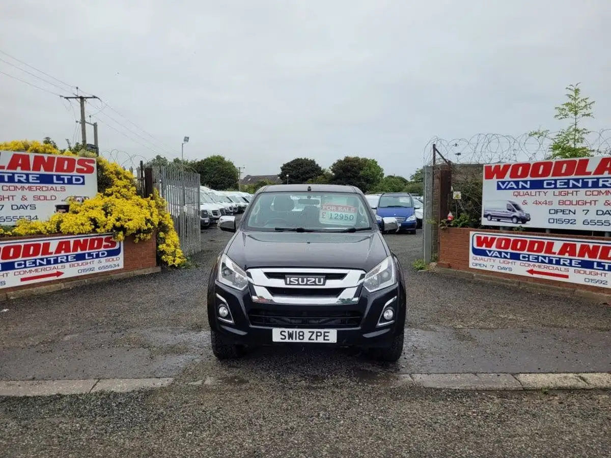 2018-isuzu-d-max-19td-yukon-double-pickup-big-2