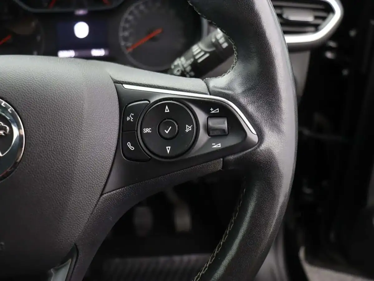 2022-vauxhall-crossland-12-elite-edition-130ps-big-43