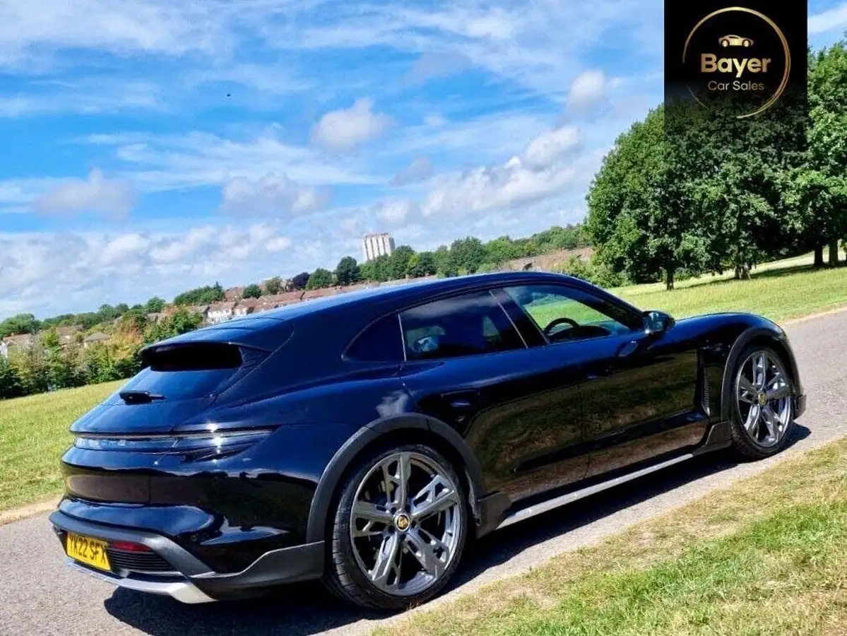2022-porsche-taycan-e-4-cross-turismo-big-27