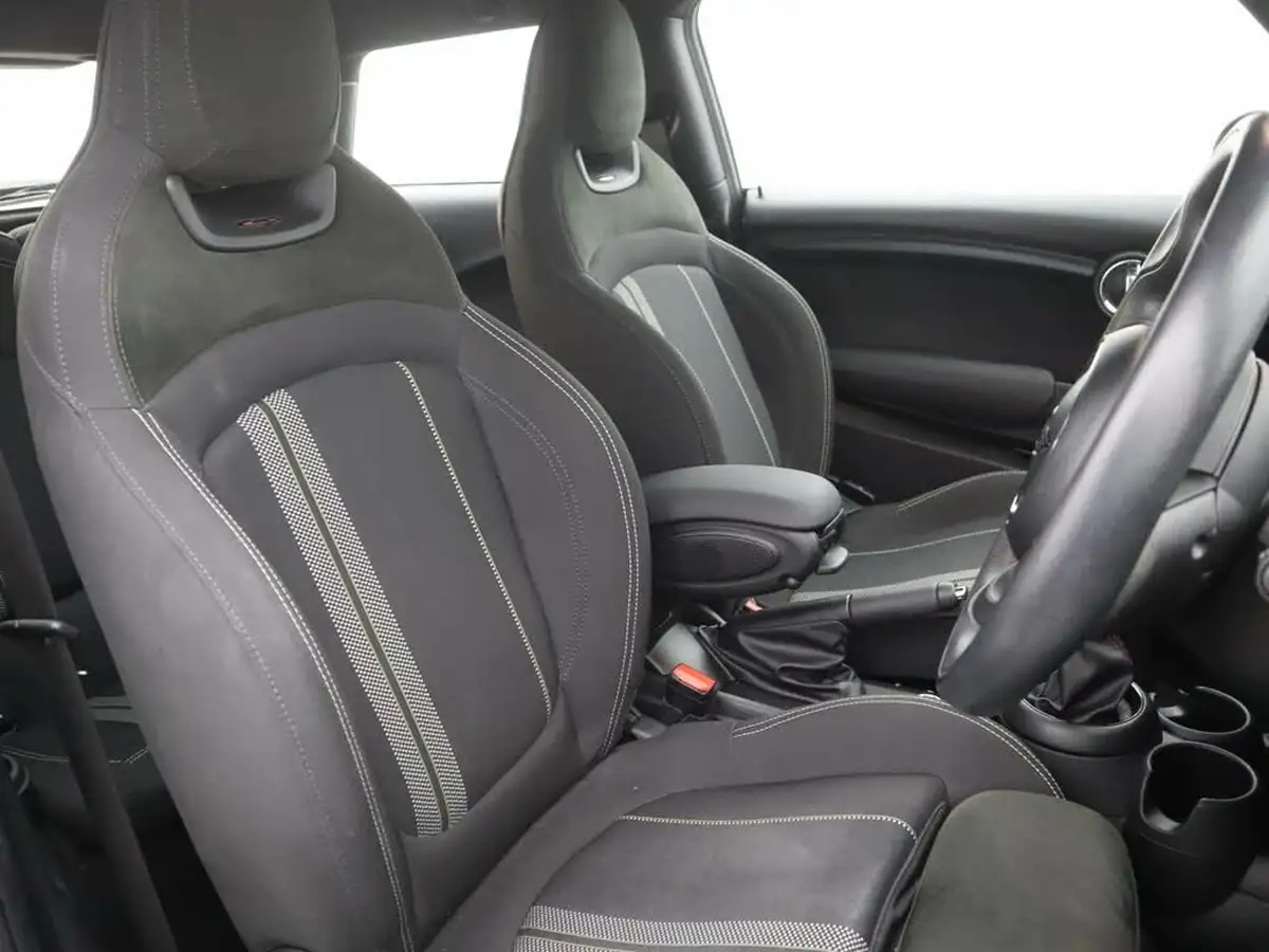 2019-mini-cooper-15-cooper-sport-hatchback-3d-big-10