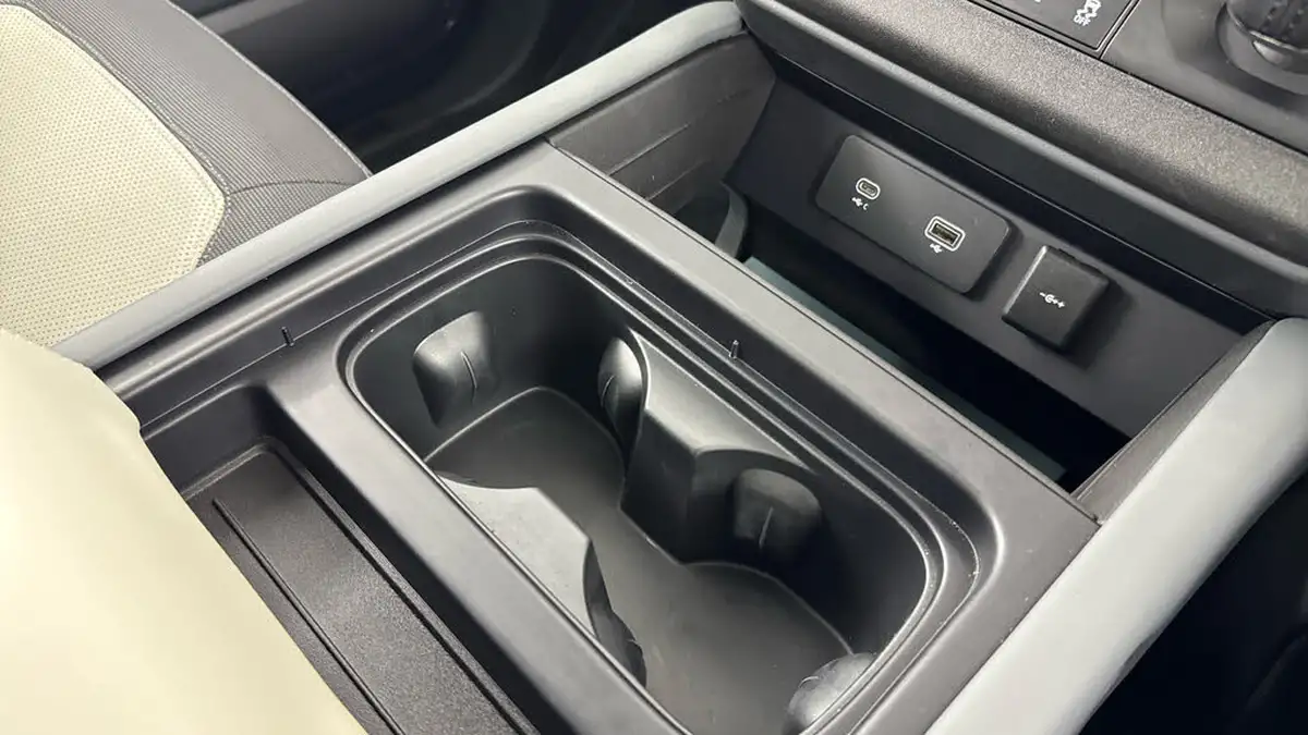 2024-land-rover-110-defender-30-d300-x-dynamic-hse-big-15