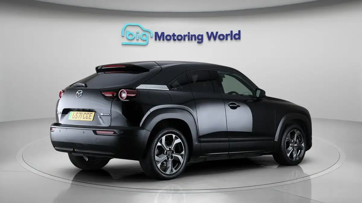 2021-mazda-mx-30-e-sport-lux-big-6