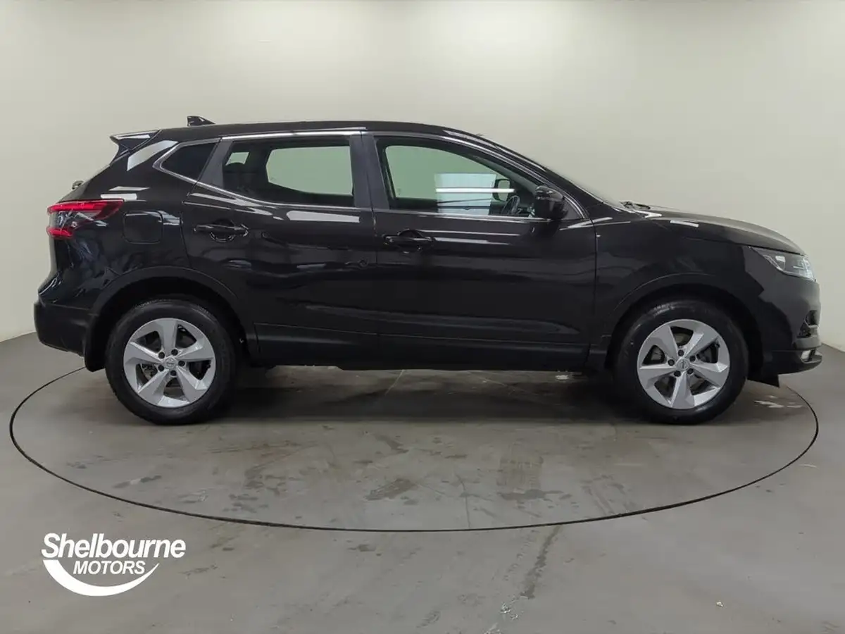 2019-nissan-qashqai-13-dig-t-acenta-premium-140ps-big-2