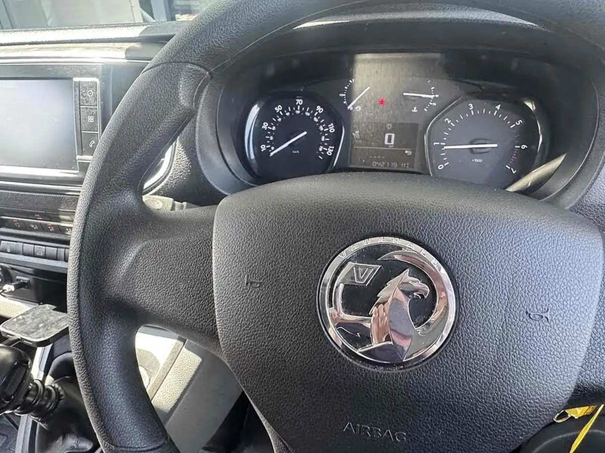 2022-vauxhall-vivaro-20td-3100-l1h1-dynamic-big-25