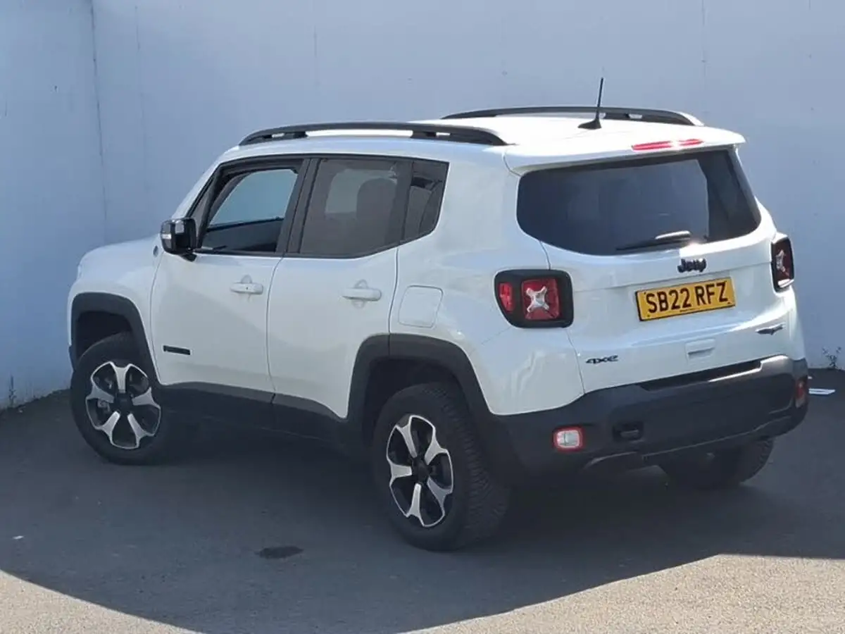 2022-jeep-renegade-13-gse-trailhawk-big-1