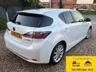 2011-lexus-ct-200h-18-se-l-small-3