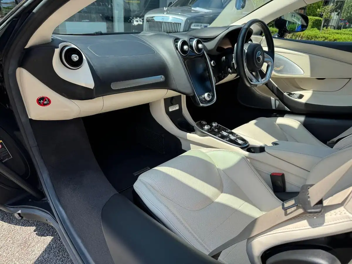 2020-mclaren-gt-40-big-8