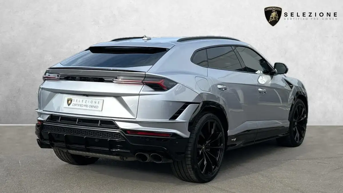 2024-lamborghini-urus-40-no-trim-big-2